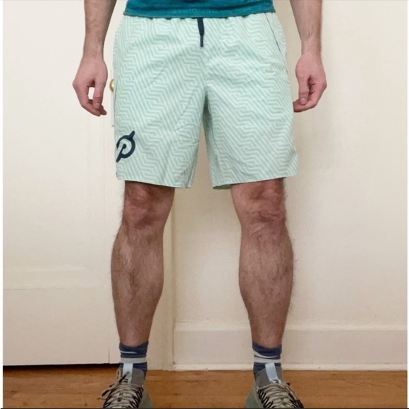 Peloton Output 8” Lined Piped Turin Athletic Short Green Men’s Size XL New - Picture 1 of 10